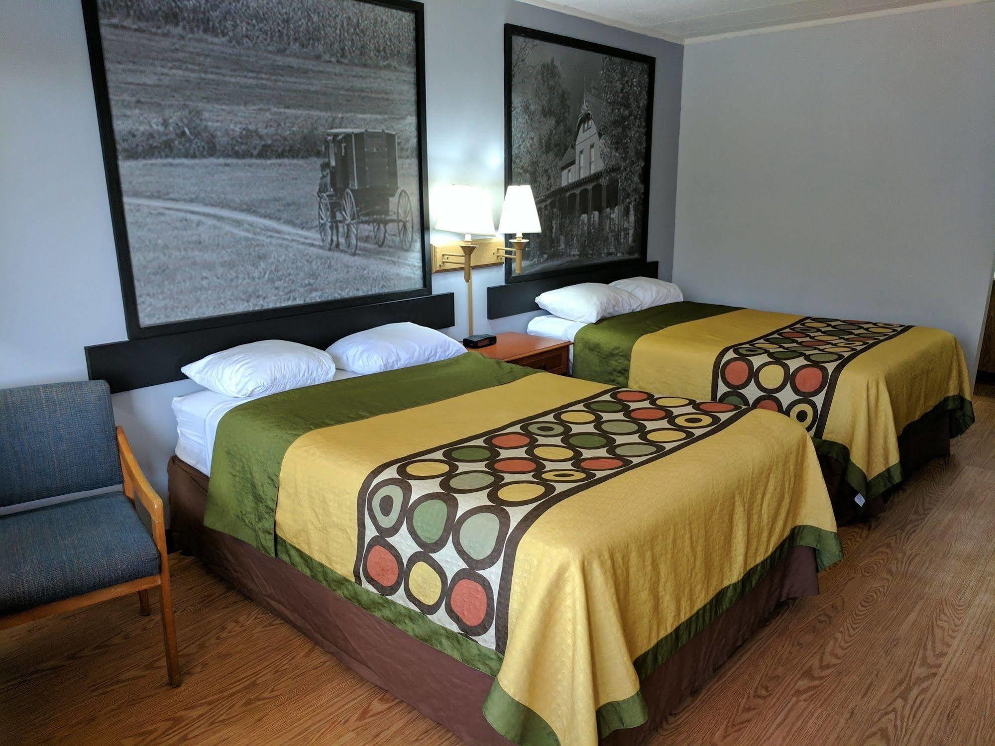 Sprucewood Inn Elyria Extérieur photo