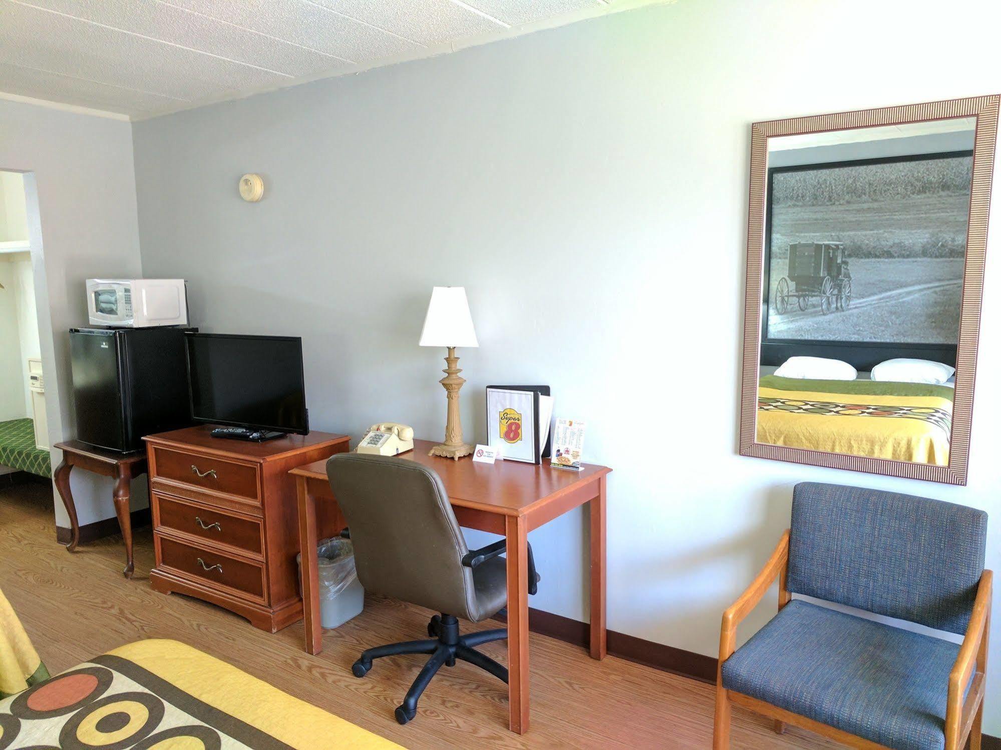 Sprucewood Inn Elyria Extérieur photo